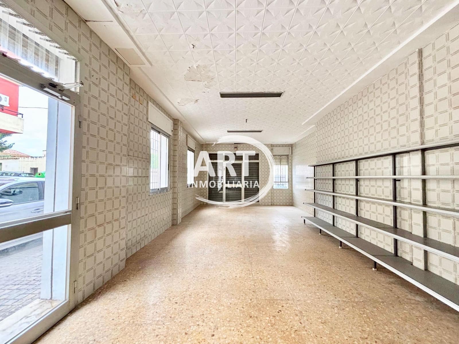 Kommersiell til salgs i San Antonio de Benageber - € 230 000 (Ref: 9838879)