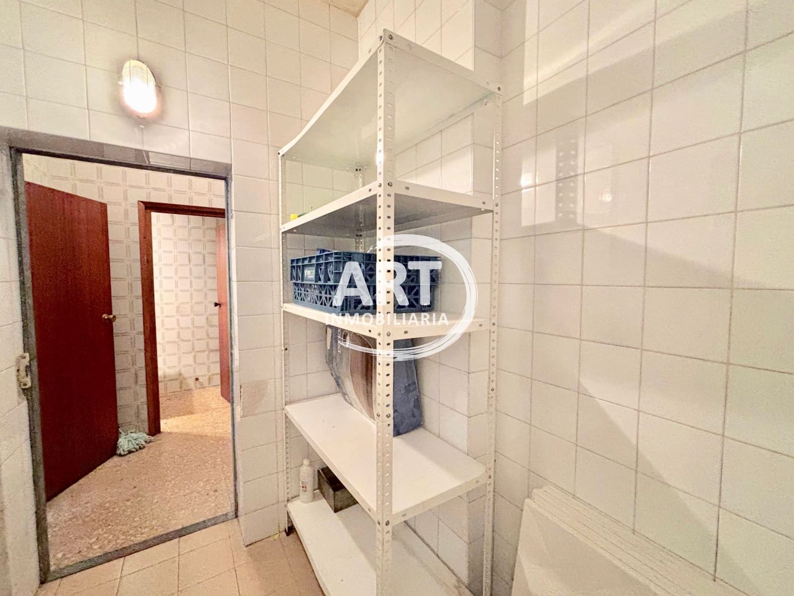 Kommersiell til salgs i San Antonio de Benageber - € 230 000 (Ref: 9838879)