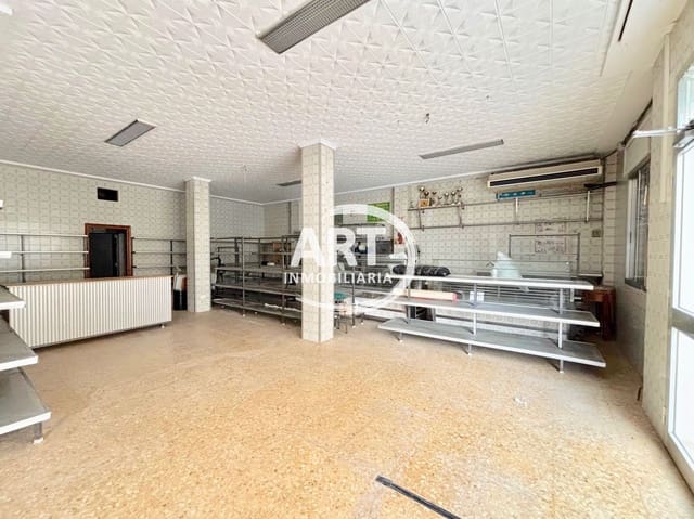 Kommersiell til salgs i San Antonio de Benagéber - € 230 000 (Ref: 9838879)