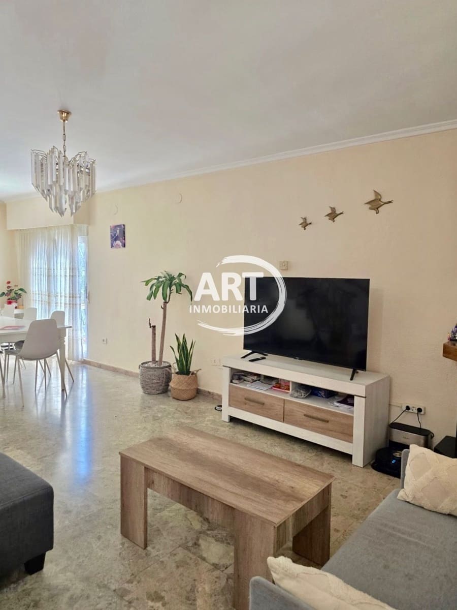 4 bedroom Semi-detached Villa for rent in Godella with garage - € 1,800 (Ref: 9842114)