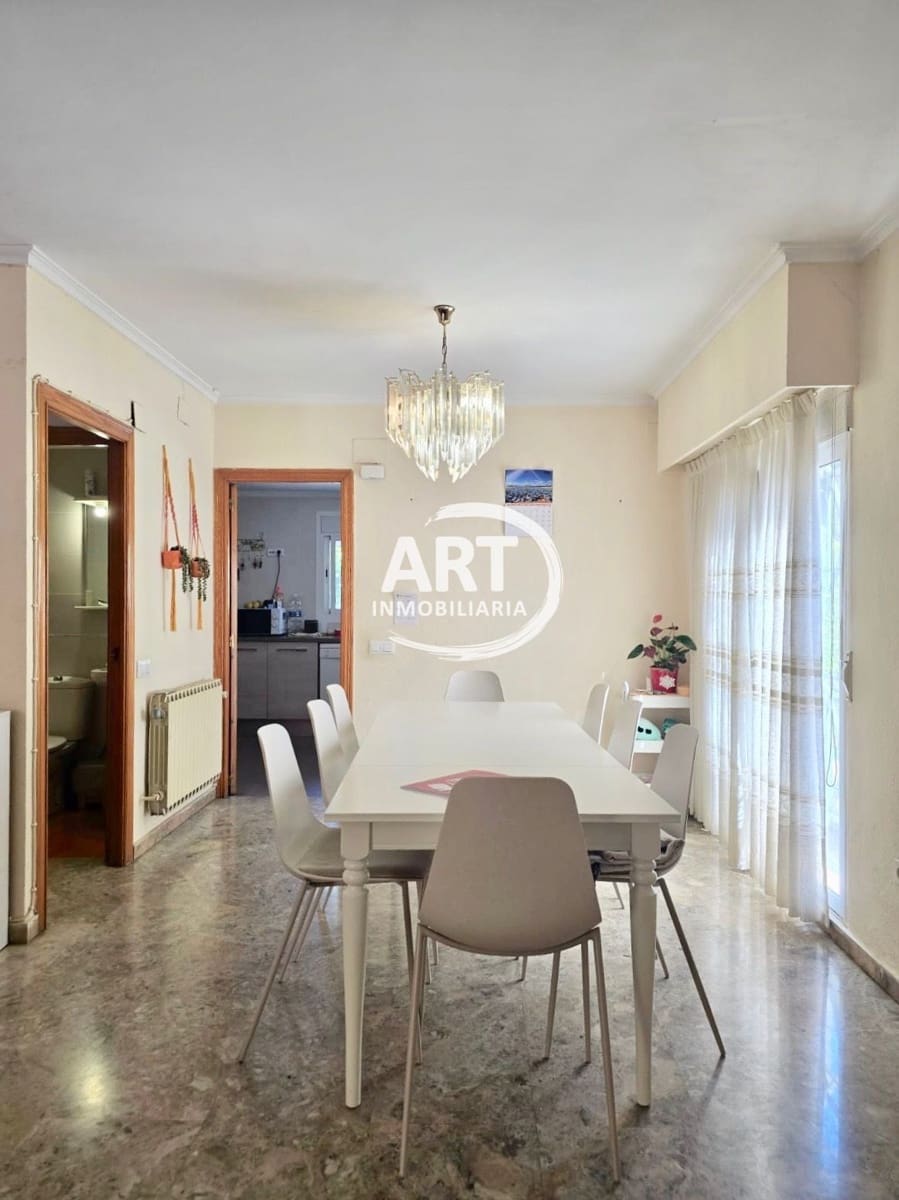 4 bedroom Semi-detached Villa for rent in Godella with garage - € 1,800 (Ref: 9842114)