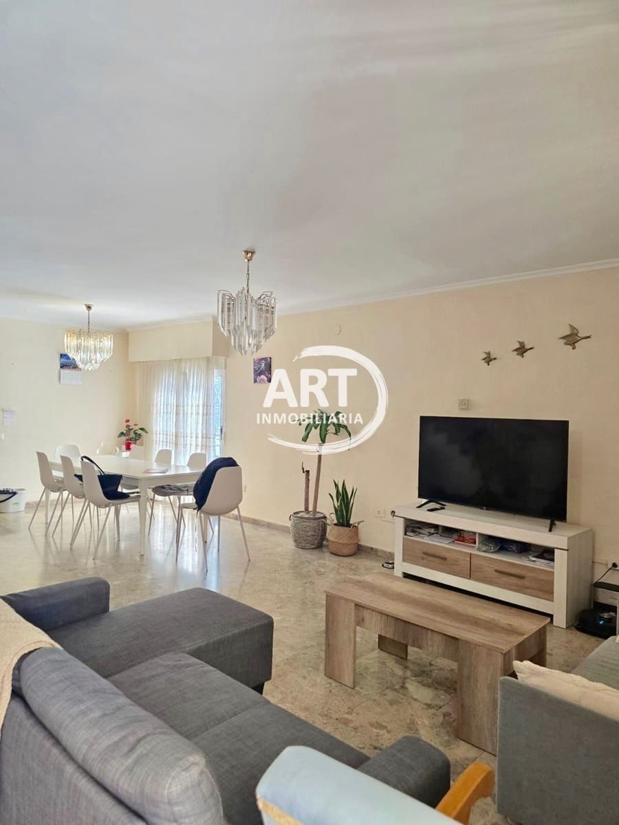4 bedroom Semi-detached Villa for rent in Godella with garage - € 1,800 (Ref: 9842114)