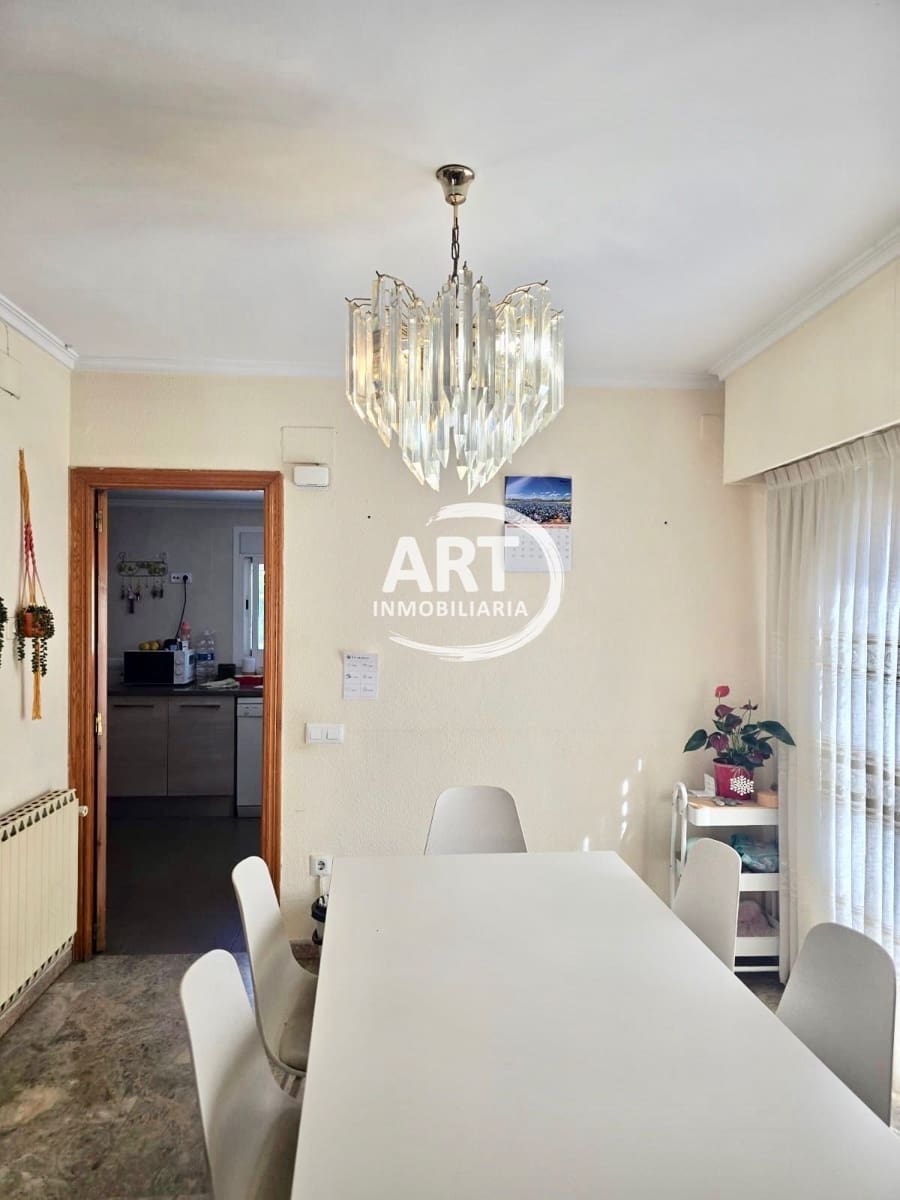 4 bedroom Semi-detached Villa for rent in Godella with garage - € 1,800 (Ref: 9842114)