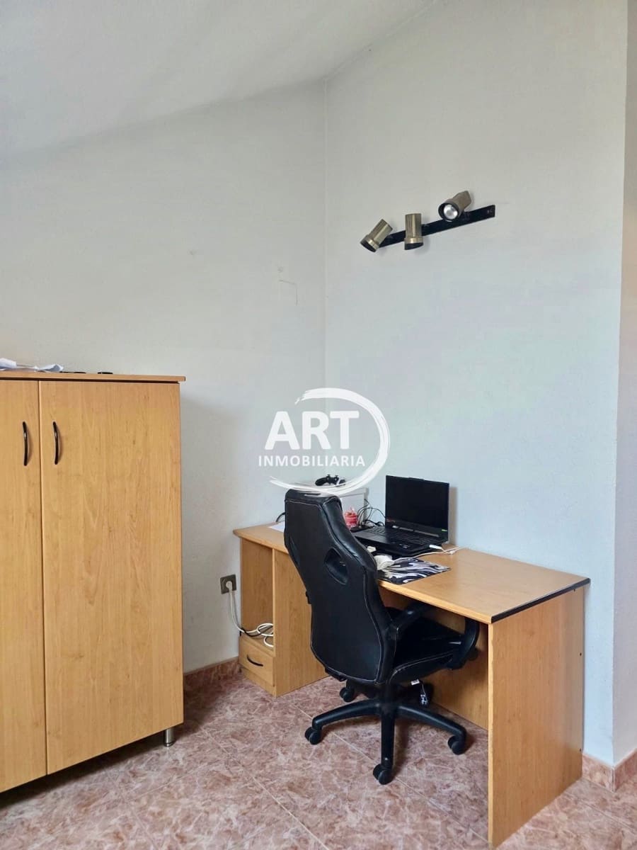 4 bedroom Semi-detached Villa for rent in Godella with garage - € 1,800 (Ref: 9842114)