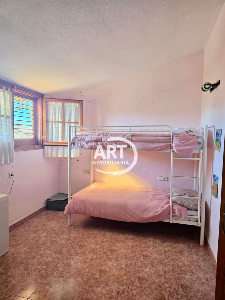 4 bedroom Semi-detached Villa for rent in Godella with garage - € 1,800 (Ref: 9842114)