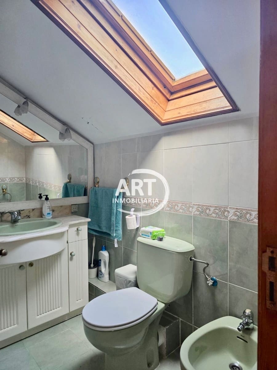 4 bedroom Semi-detached Villa for rent in Godella with garage - € 1,800 (Ref: 9842114)