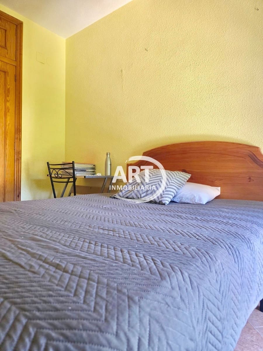 4 bedroom Semi-detached Villa for rent in Godella with garage - € 1,800 (Ref: 9842114)