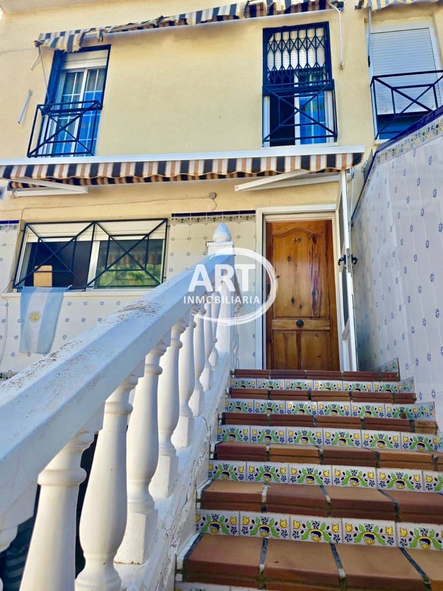 4 bedroom Semi-detached Villa for rent in Godella with garage - € 1,800 (Ref: 9842114)