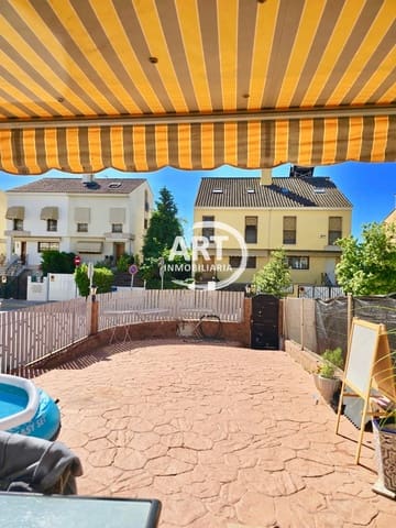 4 bedroom Semi-detached Villa for rent in Godella with garage - € 1,800 (Ref: 9842114)