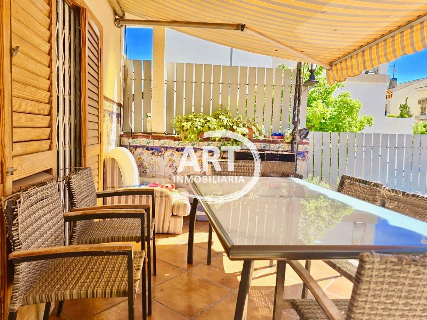 4 bedroom Semi-detached Villa for rent in Godella with garage - € 1,800 (Ref: 9842114)