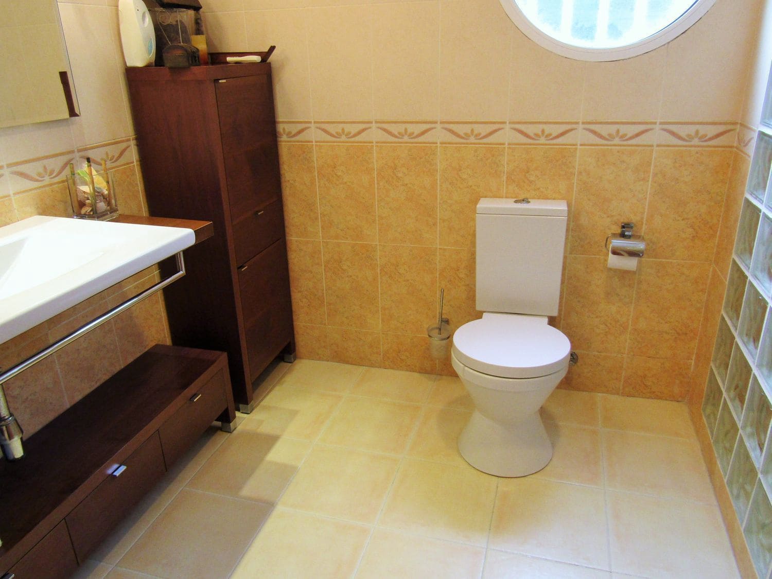 5 soveværelse Villa til leje i San Antonio de Benageber med swimmingpool garage - € 2.500 (Ref: 9856328)