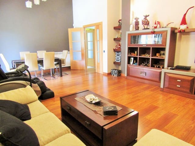 5 bedroom Villa for rent in San Antonio de Benagéber with pool garage - € 2,500 (Ref: 9856328)