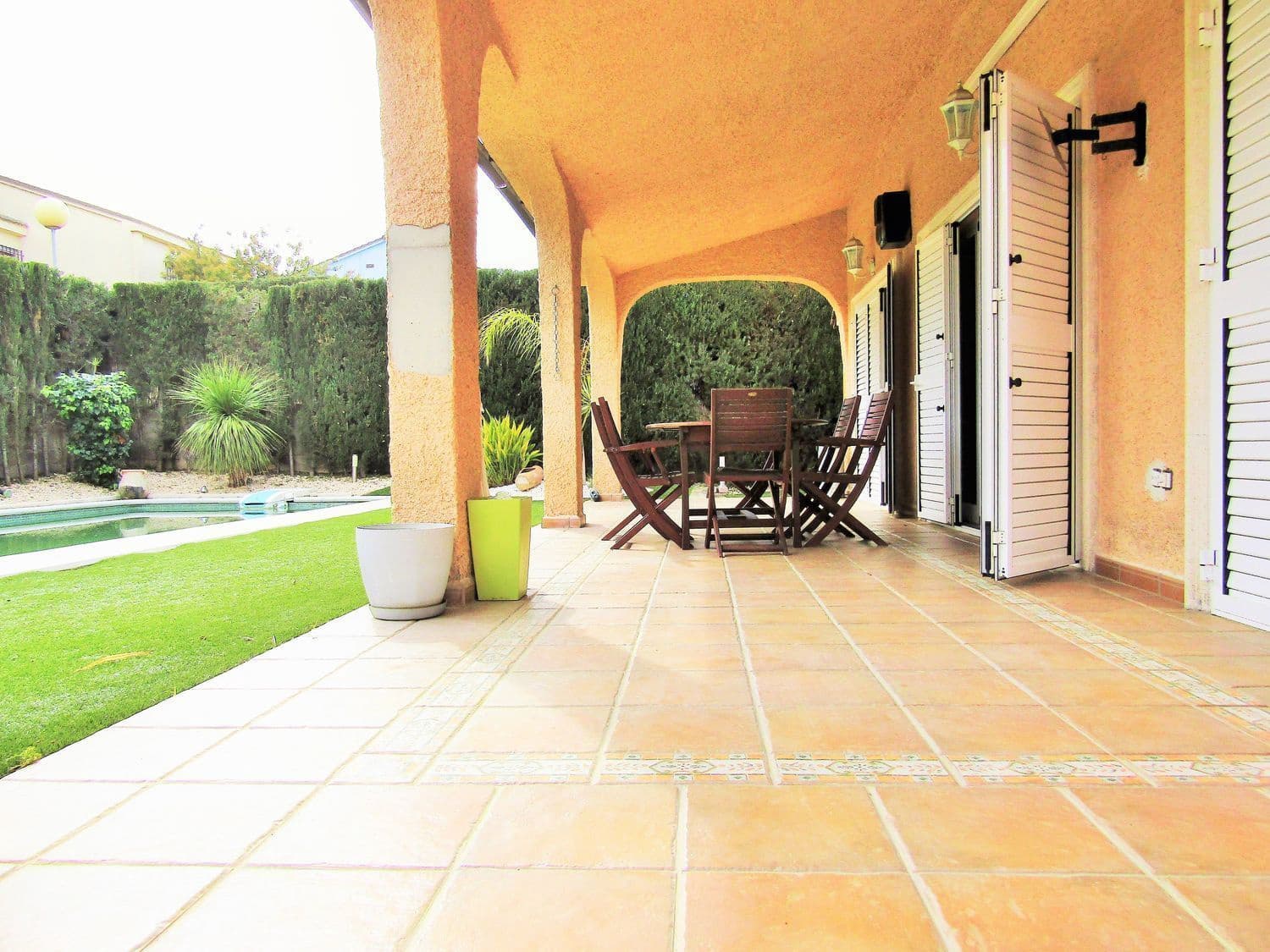 5 soveværelse Villa til leje i San Antonio de Benageber med swimmingpool garage - € 2.500 (Ref: 9856328)