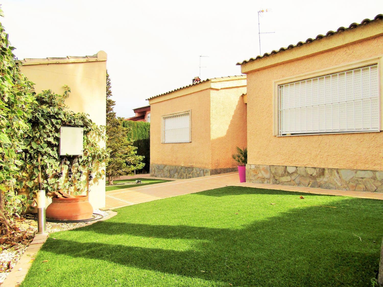 5 soveværelse Villa til leje i San Antonio de Benageber med swimmingpool garage - € 2.500 (Ref: 9856328)