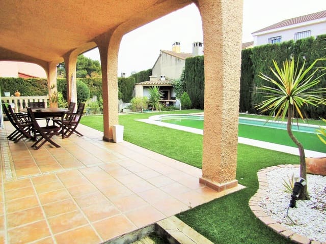 5 bedroom Villa for rent in San Antonio de Benagéber with pool garage - € 2,500 (Ref: 9856328)