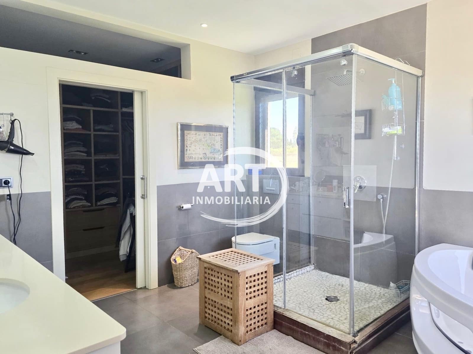 4 bedroom Villa for sale in Betera with pool garage - € 2,250,000 (Ref: 9864012)