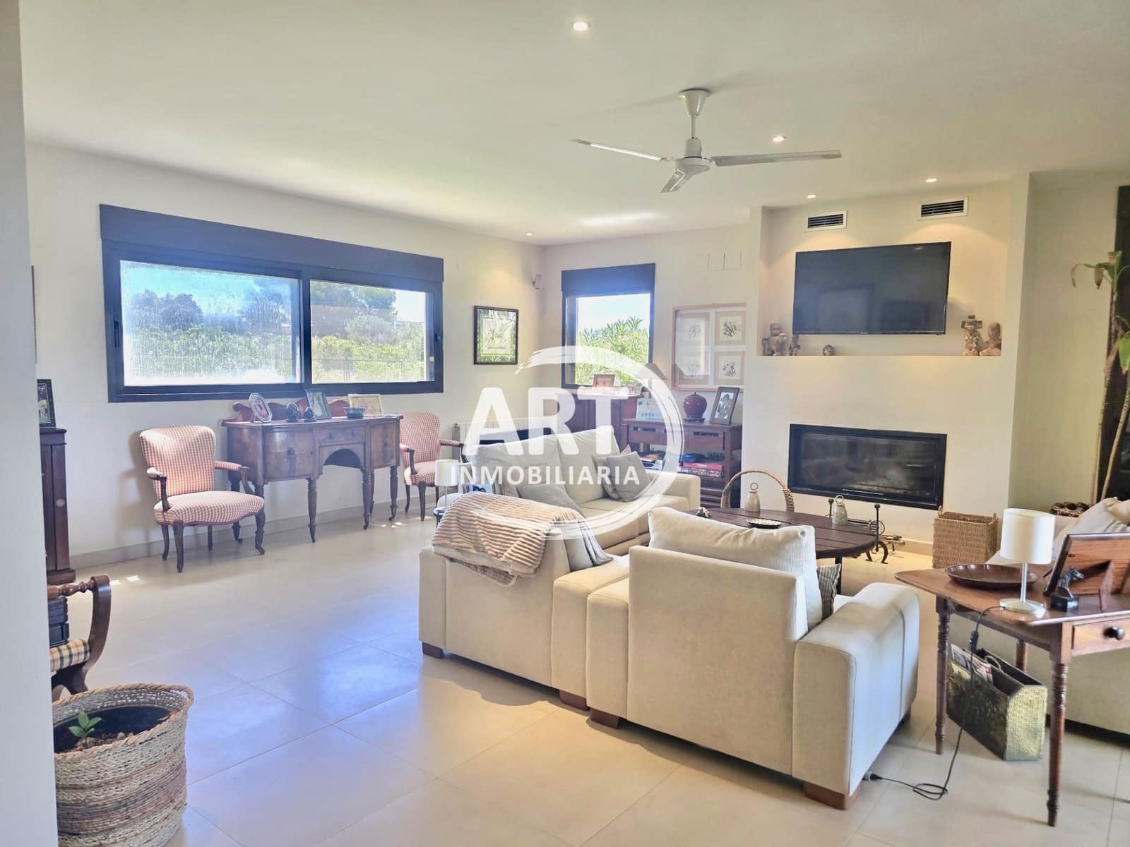 4 bedroom Villa for sale in Betera with pool garage - € 2,250,000 (Ref: 9864012)