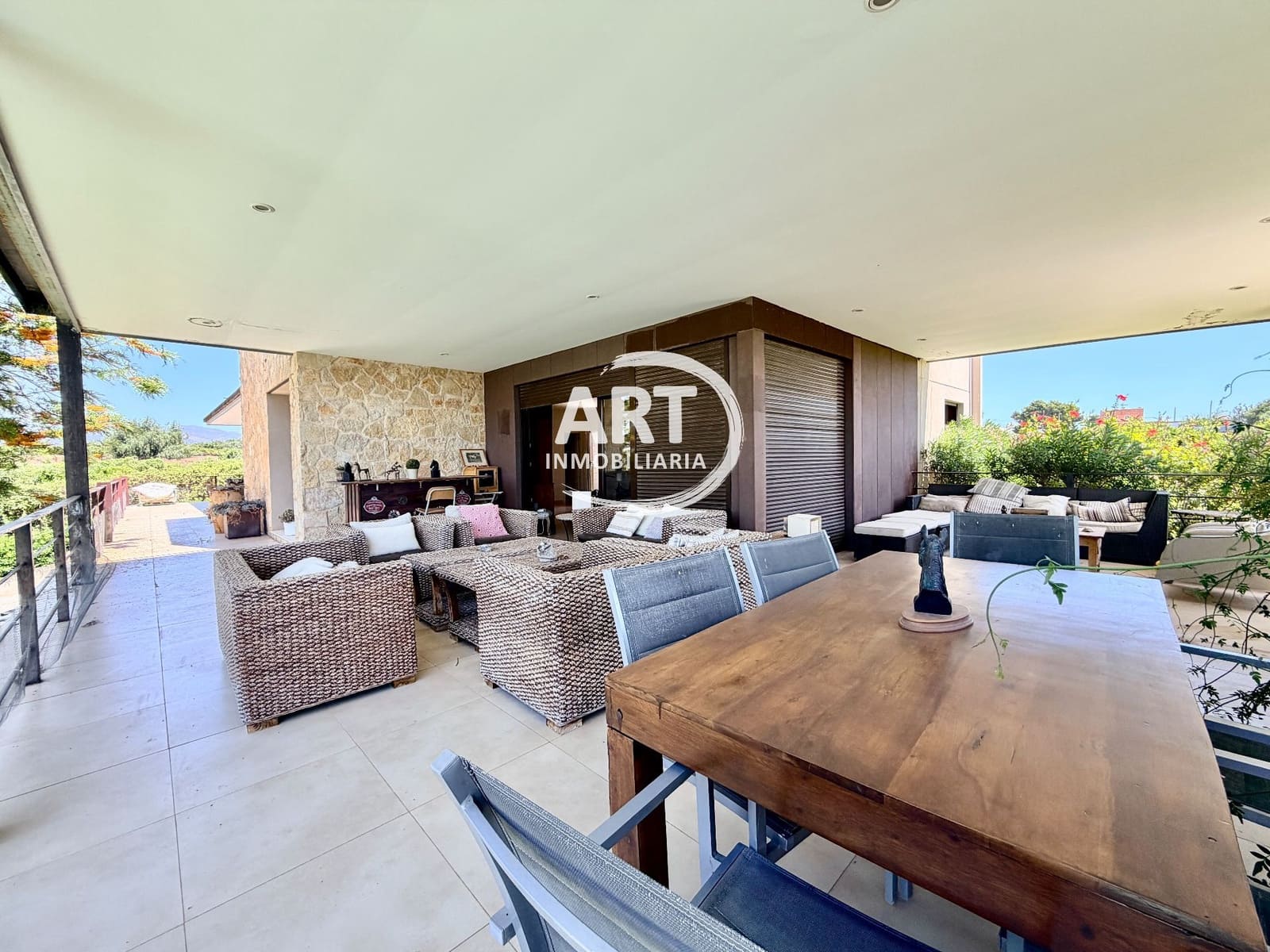 4 bedroom Villa for sale in Betera with pool garage - € 2,250,000 (Ref: 9864012)