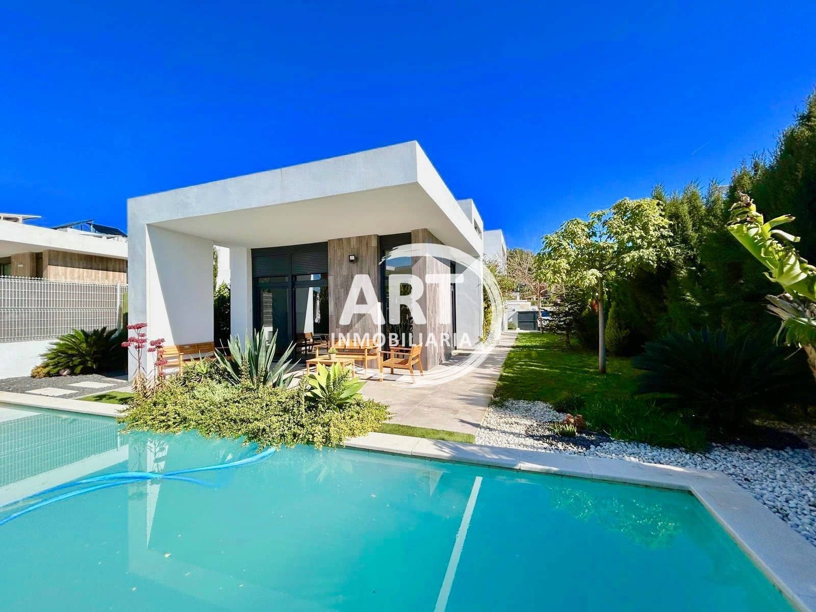 Chalet de 4 habitaciones en Bétera en venta con piscina garaje - 1.390.000 € (Ref: 9864013)