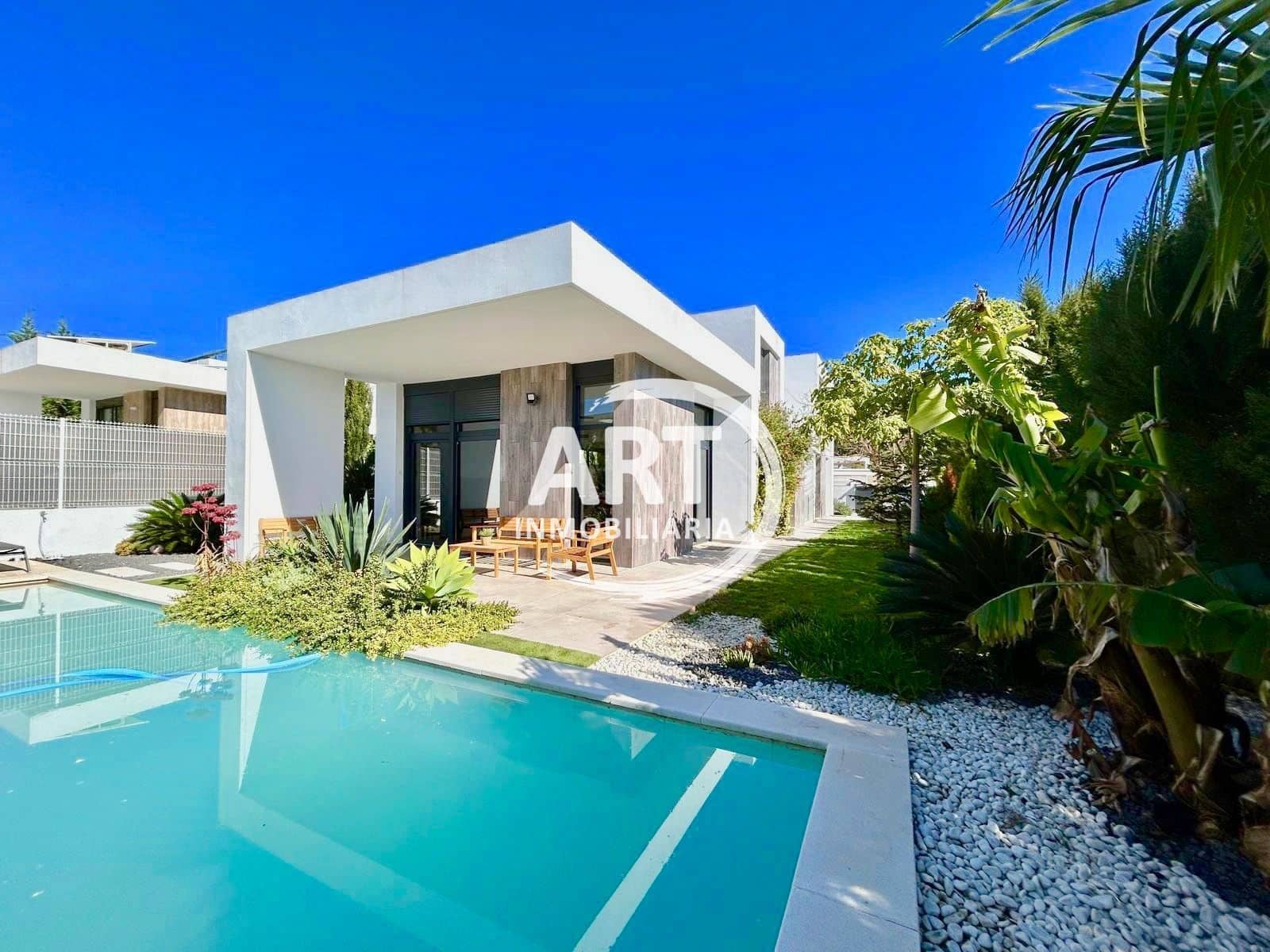 Chalet de 4 habitaciones en Bétera en venta con piscina garaje - 1.390.000 € (Ref: 9864013)