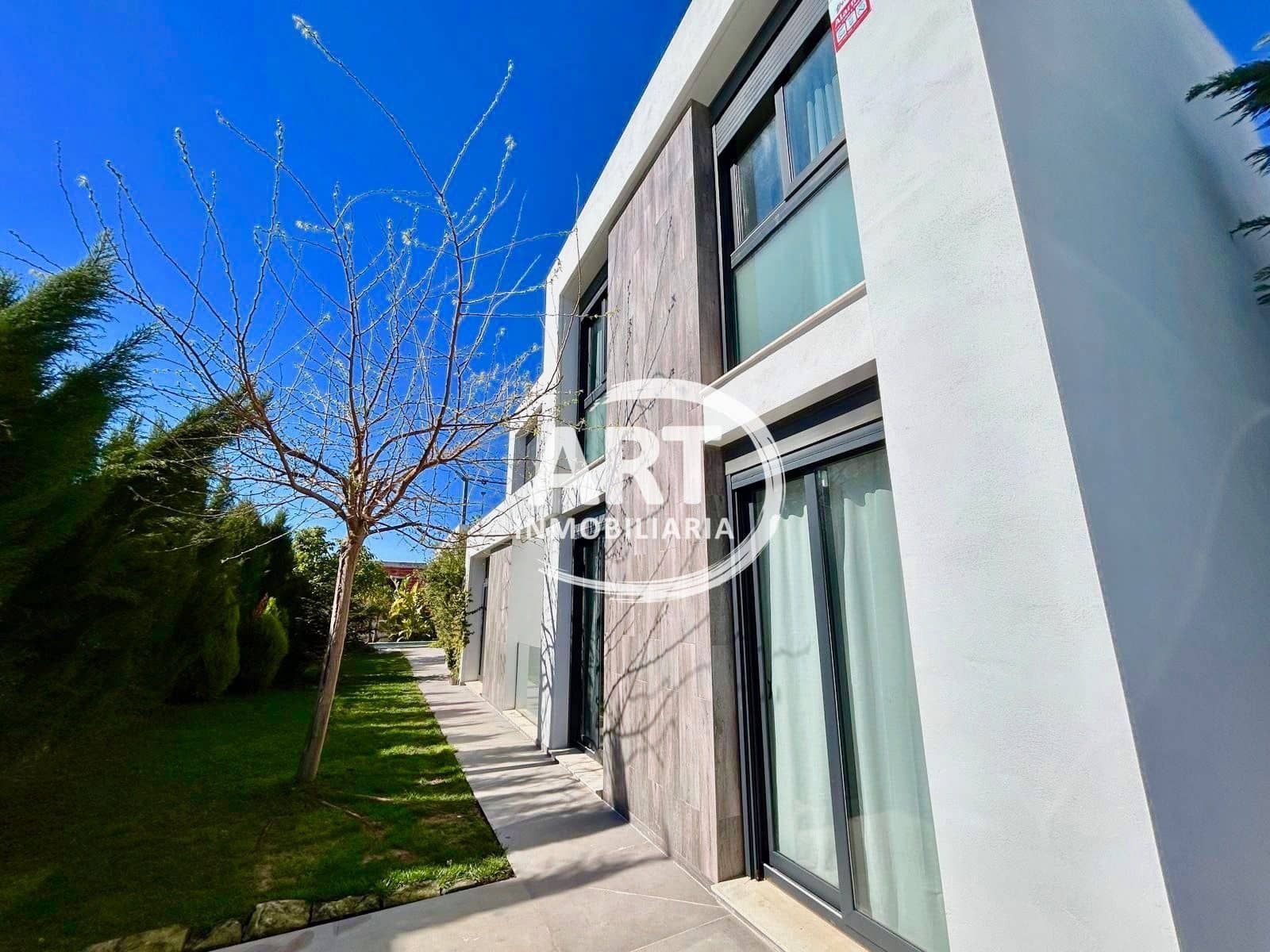 Chalet de 4 habitaciones en Bétera en venta con piscina garaje - 1.390.000 € (Ref: 9864013)