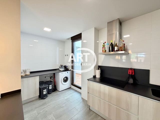 2 soveværelse Lejlighed til salg i L'Eliana - € 350.000 (Ref: 9868160)