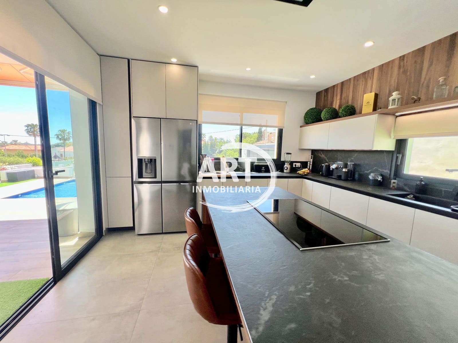 4 slaapkamer Villa te koop in Betera met zwembad garage - € 950.000 (Ref: 9868161)