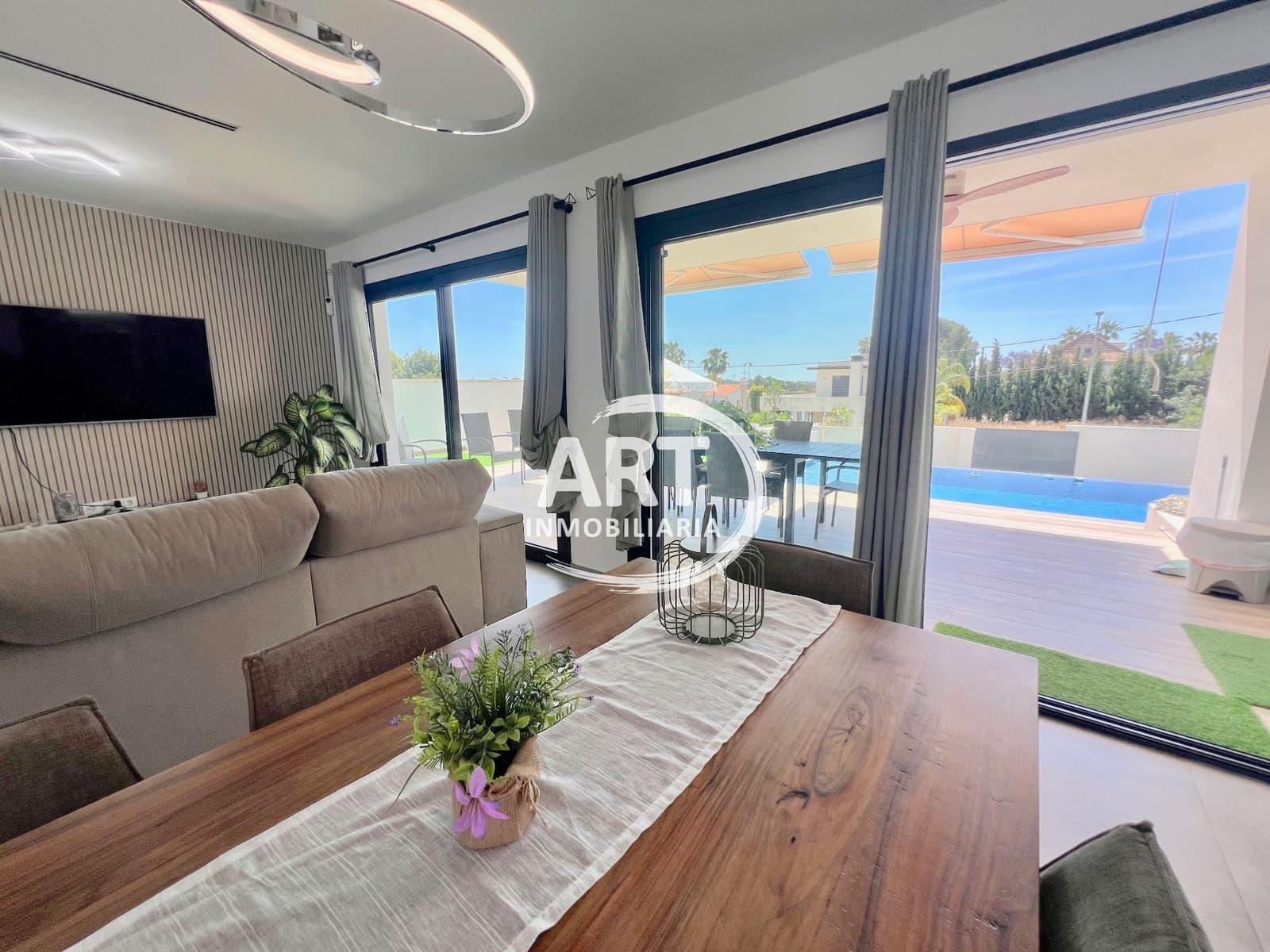 4 slaapkamer Villa te koop in Betera met zwembad garage - € 950.000 (Ref: 9868161)