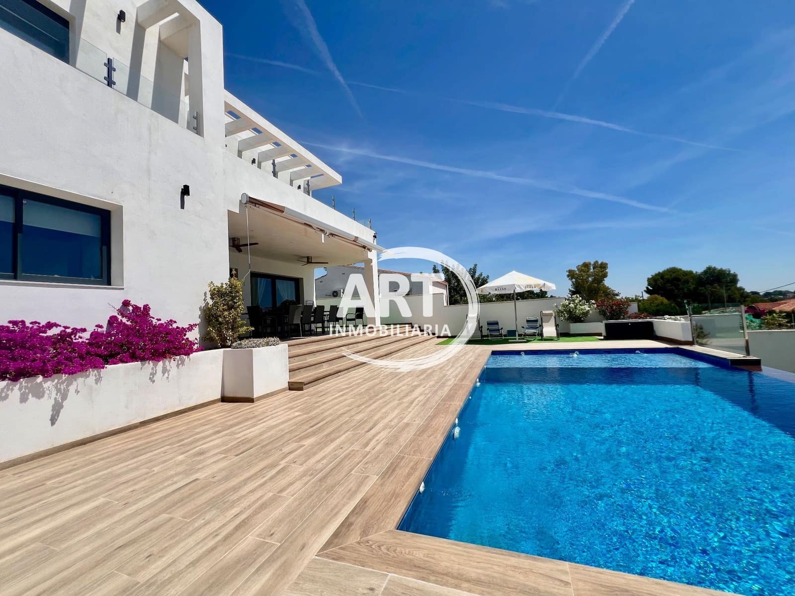 4 slaapkamer Villa te koop in Betera met zwembad garage - € 950.000 (Ref: 9868161)