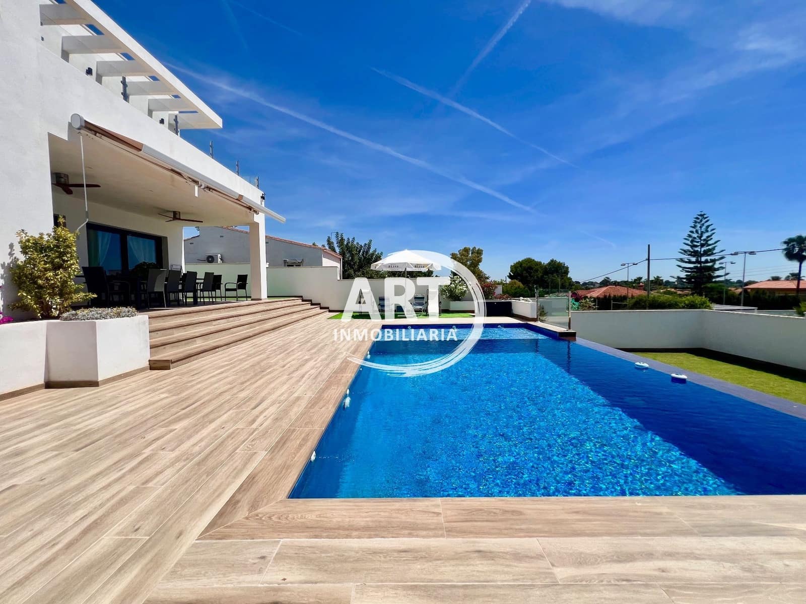 4 slaapkamer Villa te koop in Betera met zwembad garage - € 950.000 (Ref: 9868161)