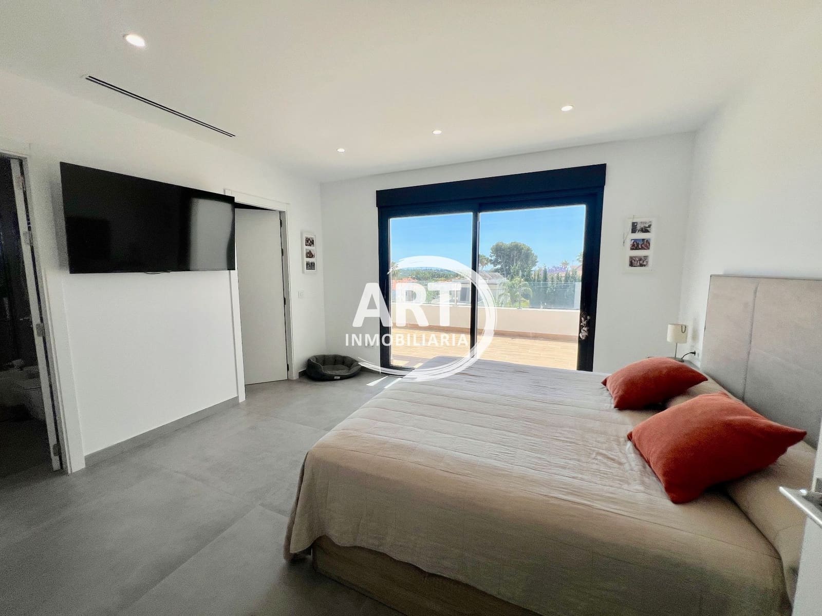 4 slaapkamer Villa te koop in Betera met zwembad garage - € 950.000 (Ref: 9868161)