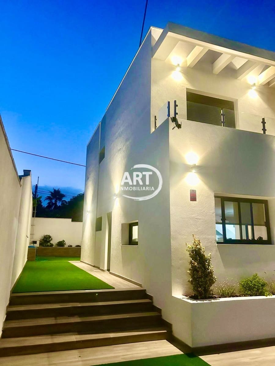 4 soverom Villa til salgs i San Antonio de Benageber med svømmebasseng garasje - € 870 000 (Ref: 9868161)