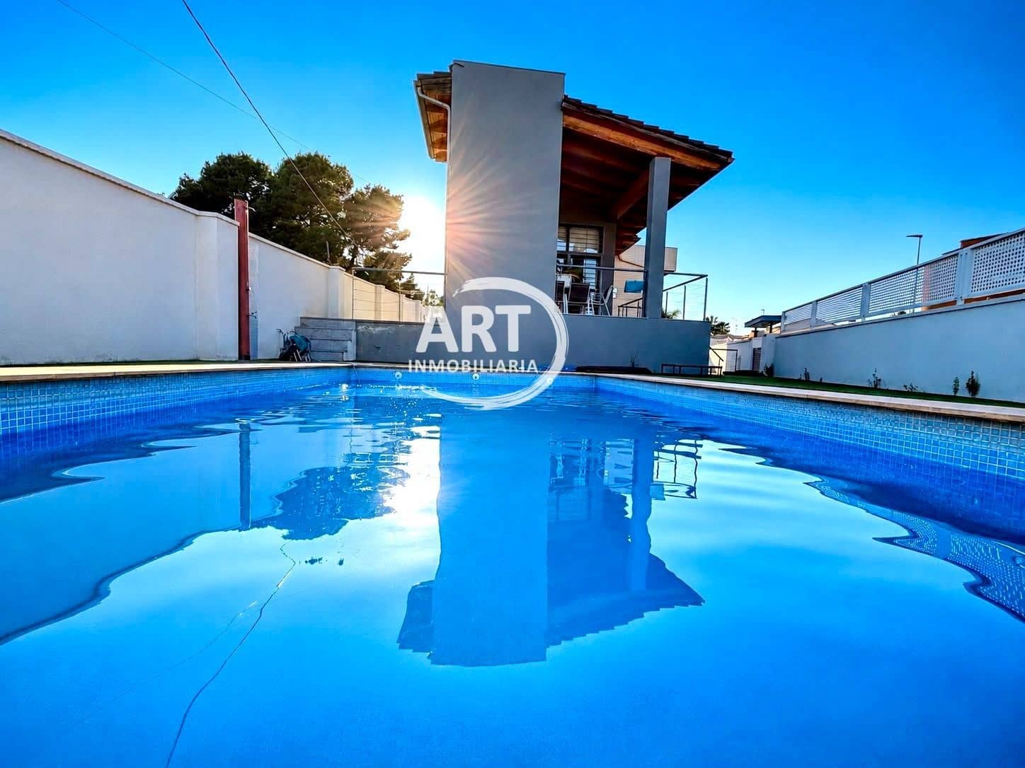3 sovrum Villa till salu i La Pobla de Vallbona med pool garage - 460 000 € (Ref: 9869836)