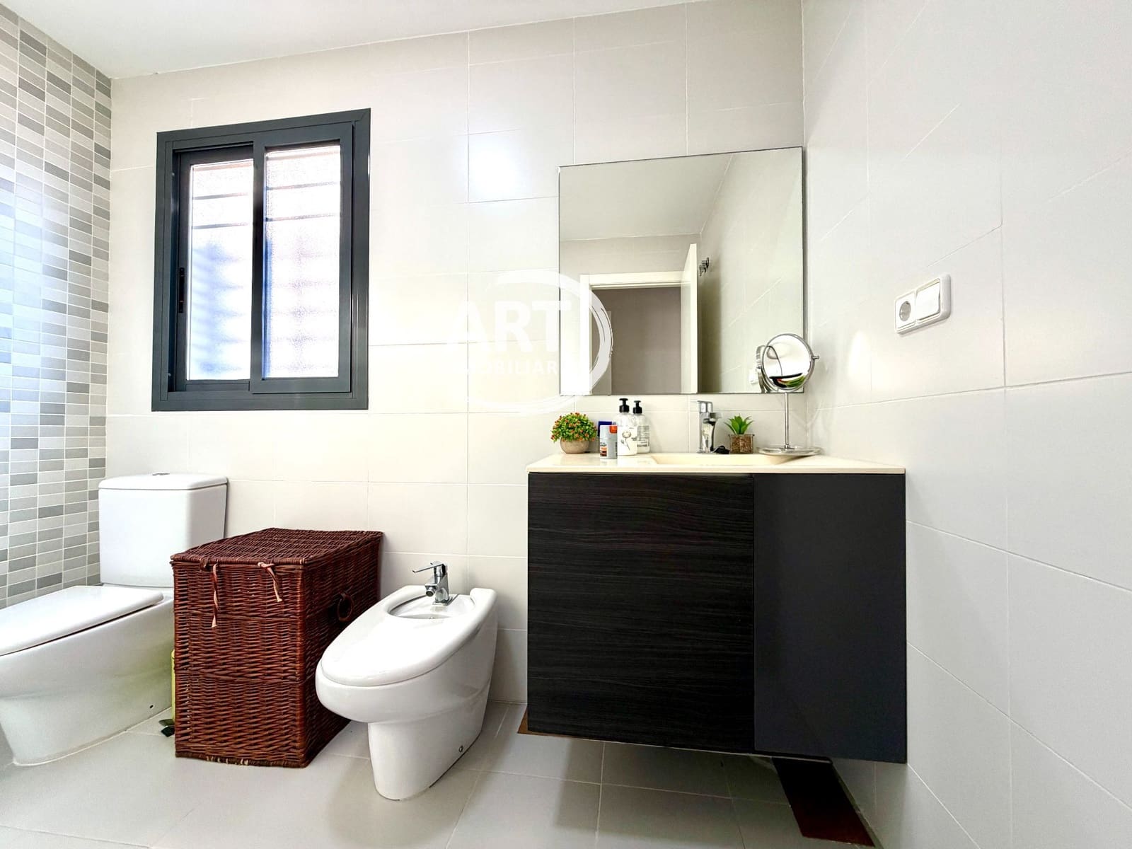 3 sovrum Villa till salu i La Pobla de Vallbona med pool garage - 460 000 € (Ref: 9869836)