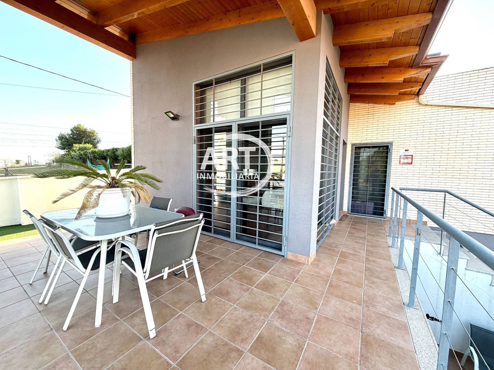3 sovrum Villa till salu i La Pobla de Vallbona med pool garage - 460 000 € (Ref: 9869836)