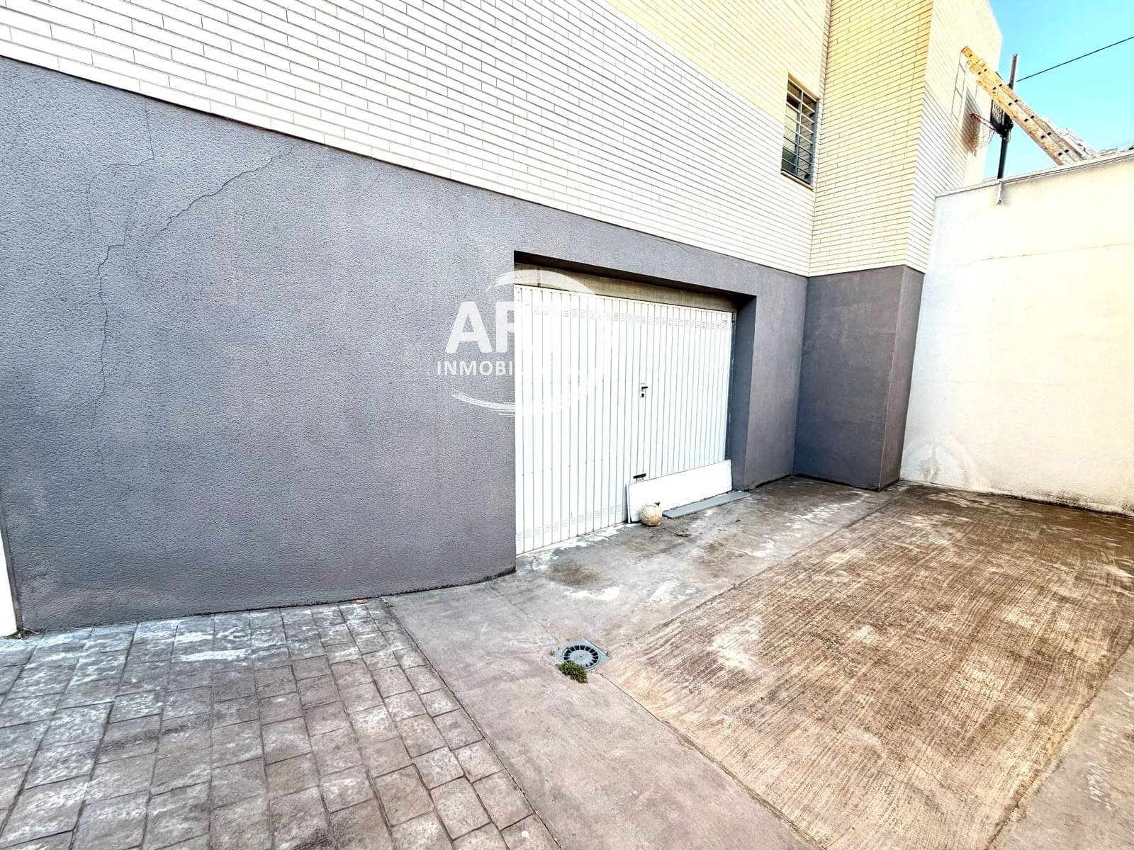 3 sovrum Villa till salu i La Pobla de Vallbona med pool garage - 460 000 € (Ref: 9869836)