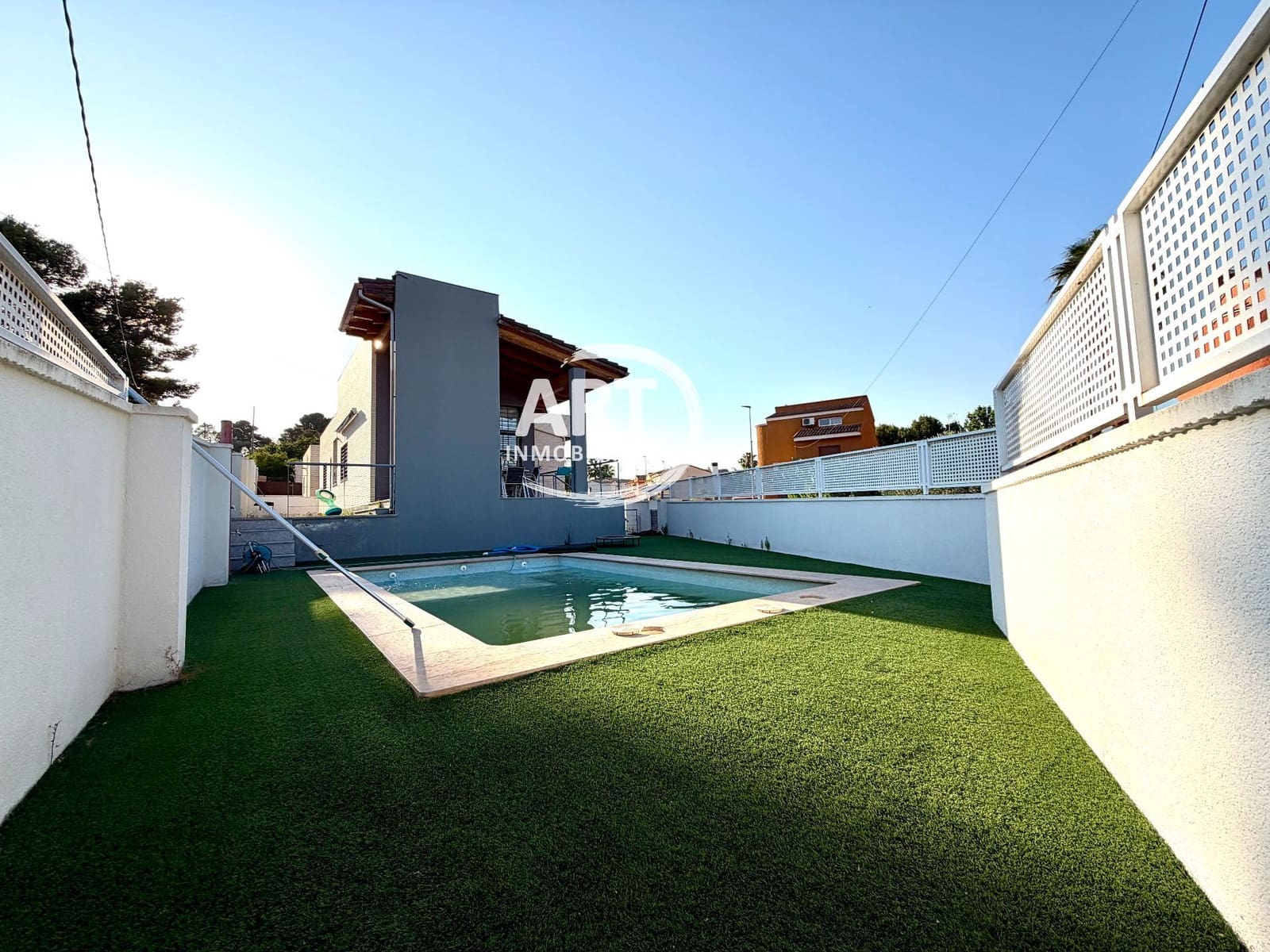 3 sovrum Villa till salu i La Pobla de Vallbona med pool garage - 460 000 € (Ref: 9869836)