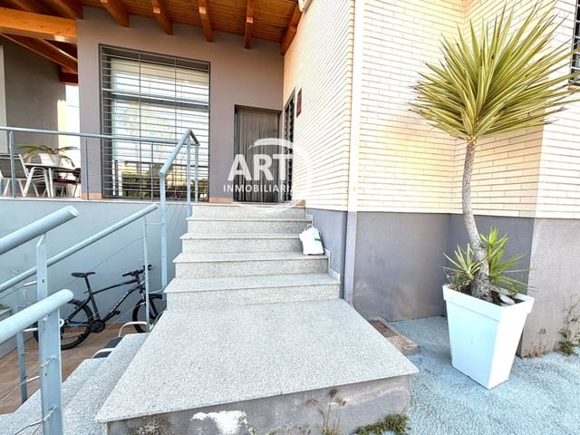 3 sovrum Villa till salu i La Pobla de Vallbona med pool garage - 460 000 € (Ref: 9869836)