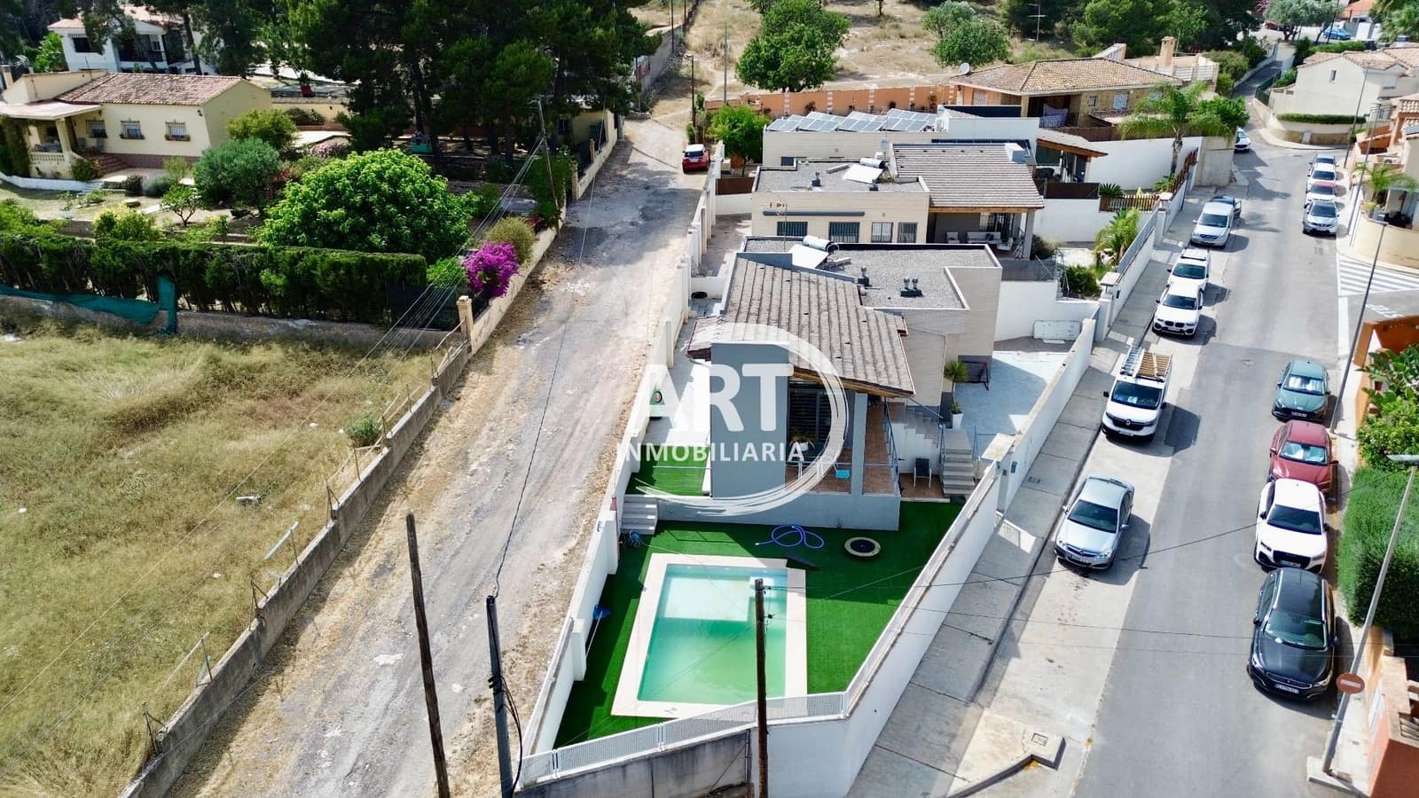 3 bedroom Villa for sale in La Pobla de Vallbona with pool garage - € 460,000 (Ref: 9869836)