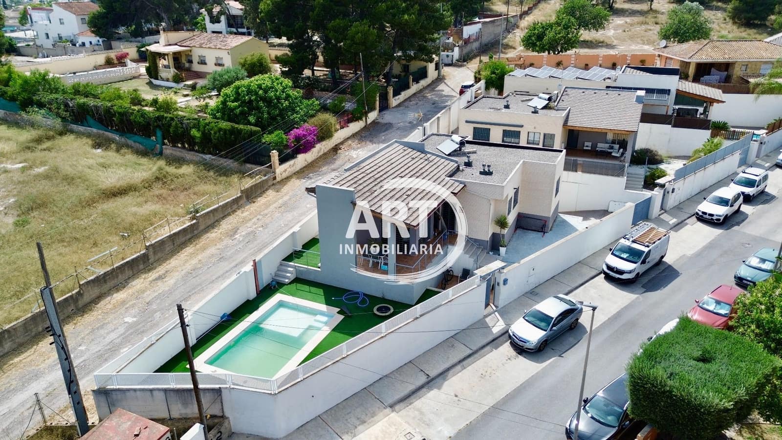 3 bedroom Villa for sale in La Pobla de Vallbona with pool garage - € 460,000 (Ref: 9869836)