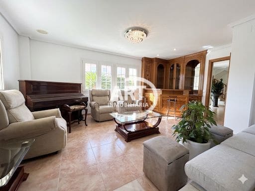 4 soverom Villa til salgs i L'Eliana med svømmebasseng garasje - € 1 200 000 (Ref: 9877880)