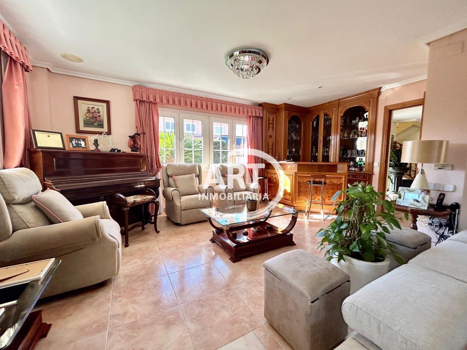 4 soverom Villa til salgs i L'Eliana med svømmebasseng garasje - € 1 200 000 (Ref: 9877880)