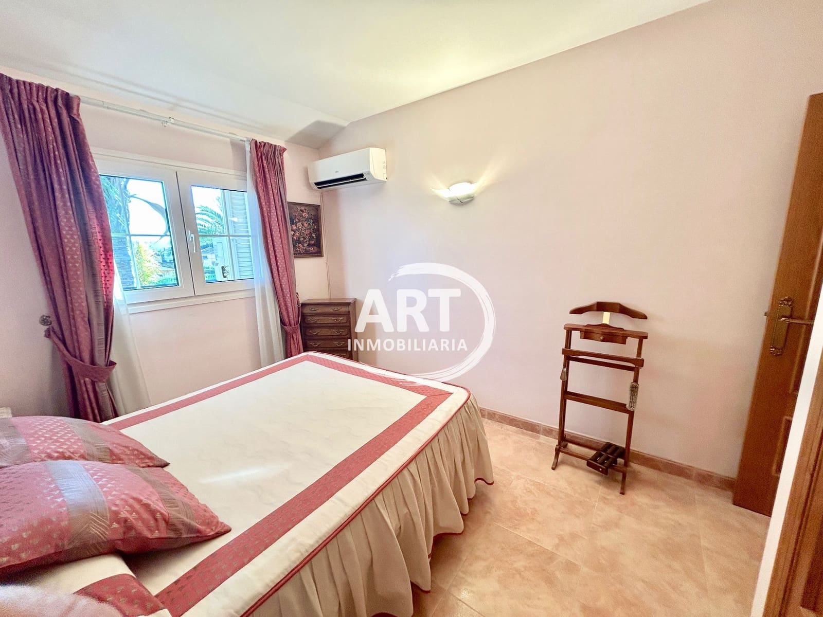 4 soverom Villa til salgs i L'Eliana med svømmebasseng garasje - € 1 200 000 (Ref: 9877880)