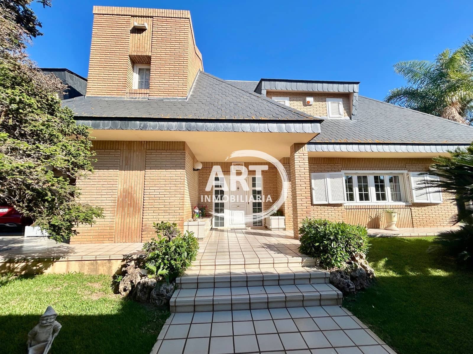 4 soverom Villa til salgs i L'Eliana med svømmebasseng garasje - € 1 200 000 (Ref: 9877880)