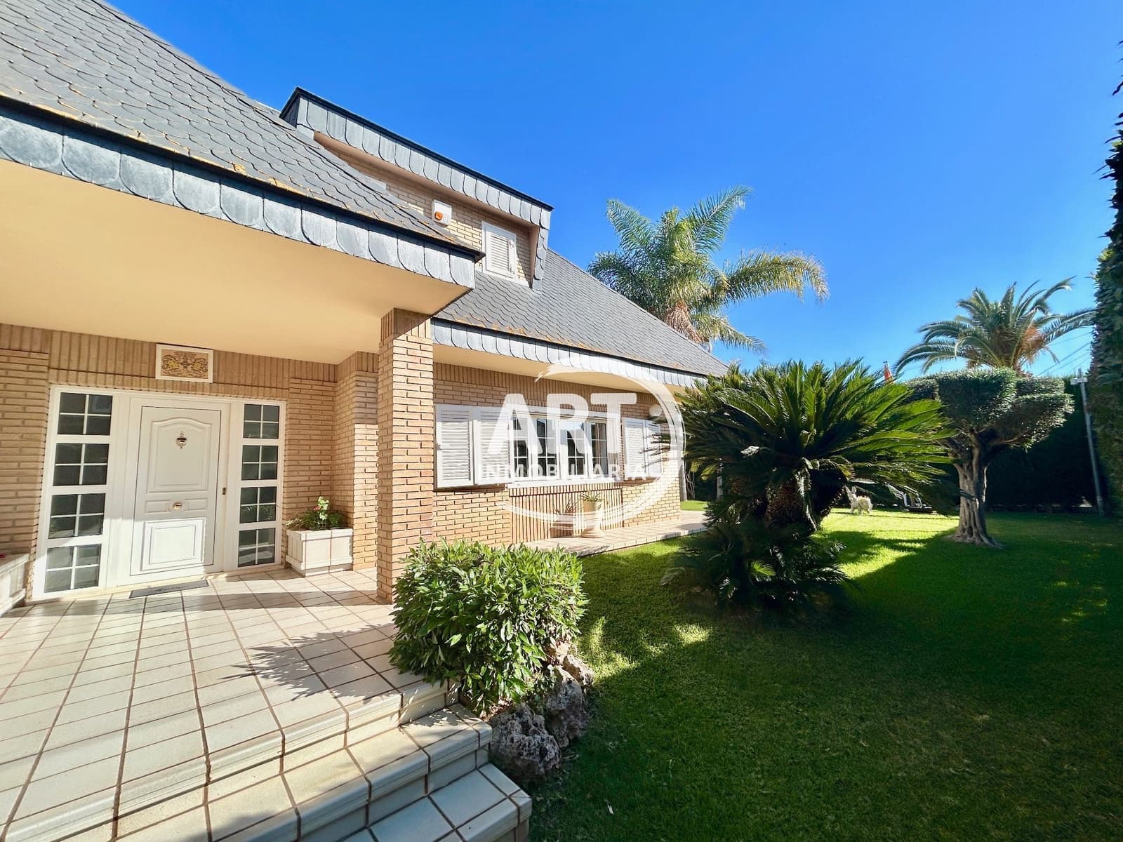 4 soverom Villa til salgs i L'Eliana med svømmebasseng garasje - € 1 200 000 (Ref: 9877880)