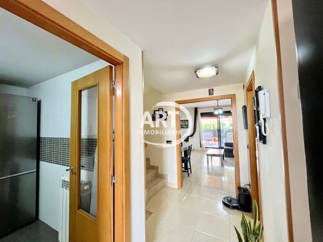 4 sypialnia Dom blizniak na sprzedaż w San Antonio de Benagéber z basenem garażem - 530 000 € (Ref: 9880552)