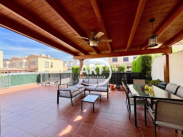 4 sypialnia Dom blizniak na sprzedaż w San Antonio de Benagéber z basenem garażem - 530 000 € (Ref: 9880552)