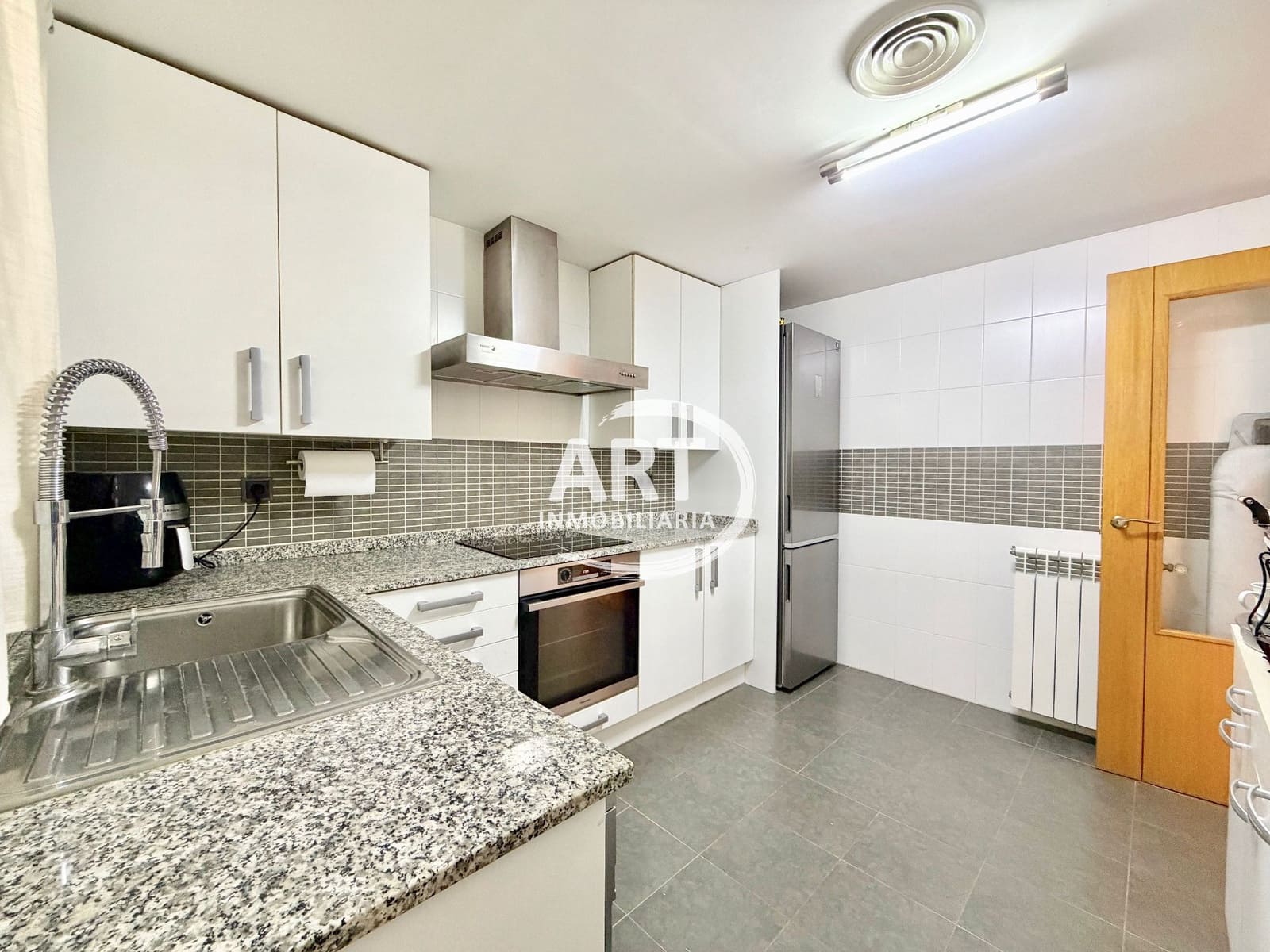 4 sypialnia Dom blizniak na sprzedaż w San Antonio de Benageber z basenem garażem - 530 000 € (Ref: 9880552)