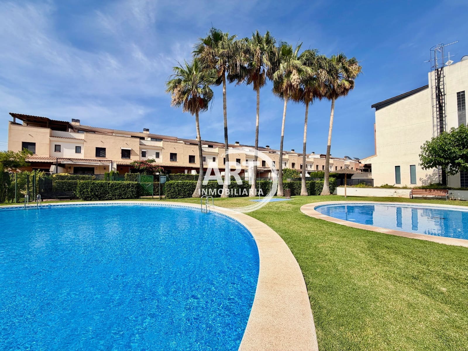 4 sypialnia Dom blizniak na sprzedaż w San Antonio de Benageber z basenem garażem - 530 000 € (Ref: 9880552)