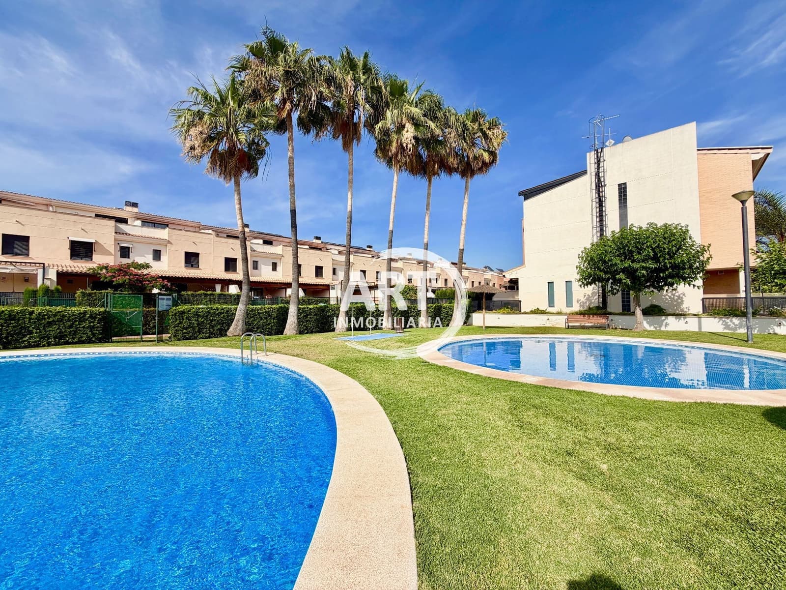 4 sypialnia Dom blizniak na sprzedaż w San Antonio de Benageber z basenem garażem - 530 000 € (Ref: 9880552)